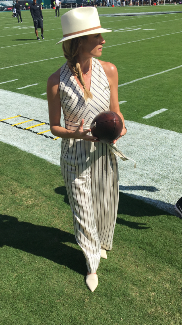 Erin Andrews' NFL Style Diary: How the Reporter Pulled Off a Sequin Blazer  on the Football Field