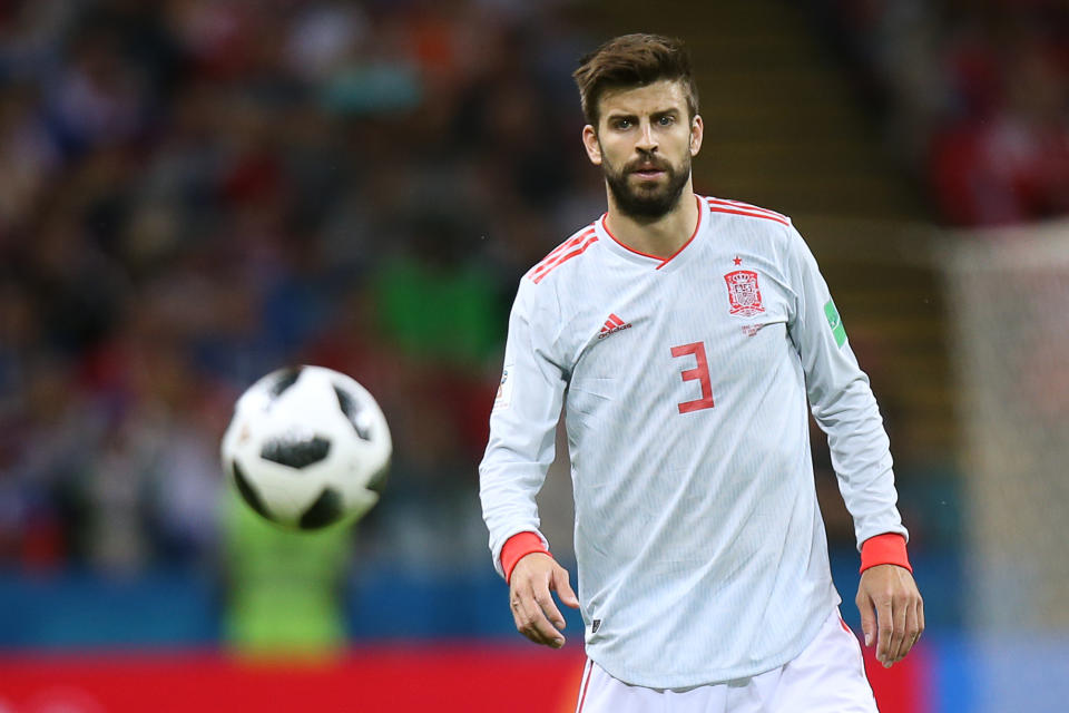 Gerard Pique zeigte beim zweiten Spiel der Spanier sein Herz für Tiere. (Bild: Getty Images)