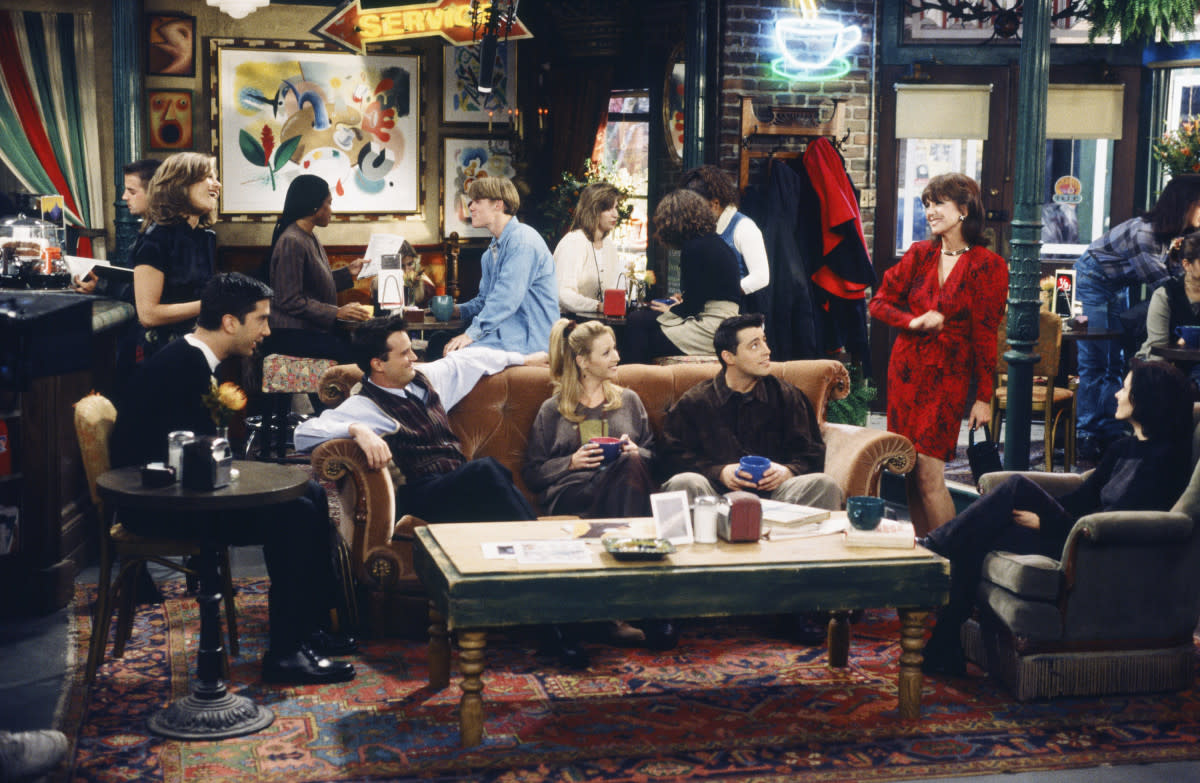 'Friends' cast on set<p>Paul Drinkwater/NBCU Photo Bank/NBCUniversal via Getty Images</p>