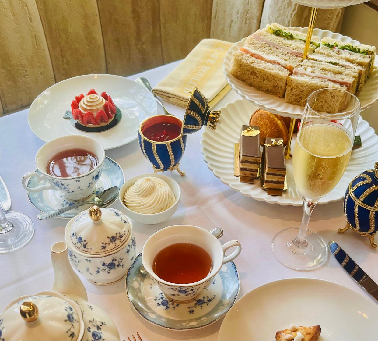 Café Boulud will launch its daily afternoon tea service on Thursday.