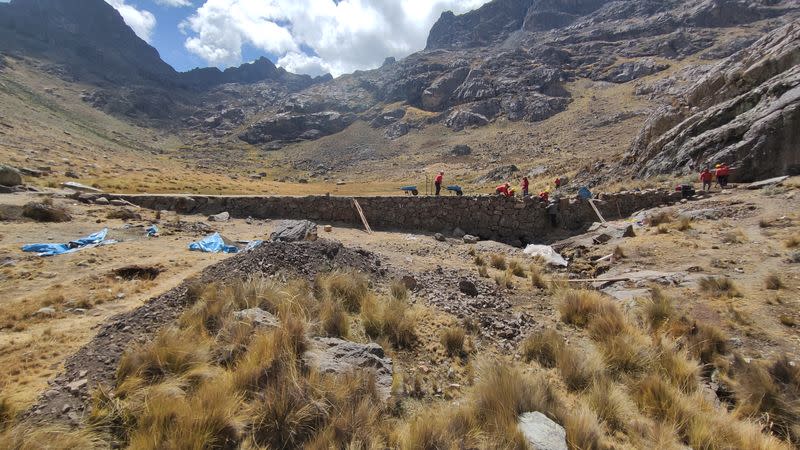 En los Andes peruanos, agricultores recurren a represas prehispánicas para combatir escasez de agua