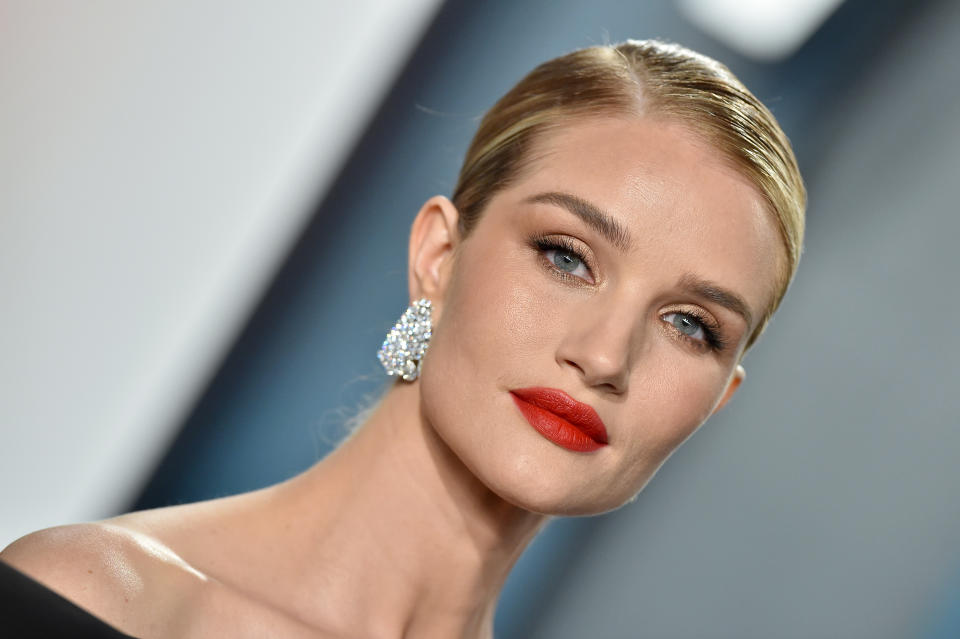 New mum Rosie Huntington-Whiteley has been praised by fans for sharing breastfeeding selfies. (Getty Images)