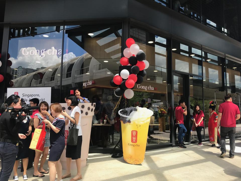 Gong Cha opened its flagship outlet at the SingPost Centre on 1 November. (Photo: Yahoo Lifestyle Singapore)