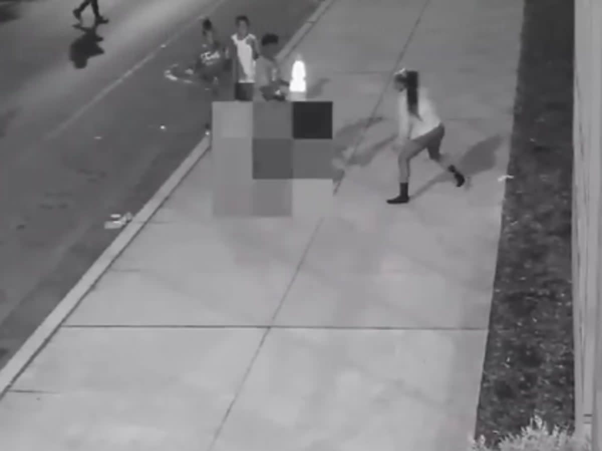 A group of youngsters brutally attack a senior citizen (Screengrab/Video)