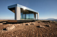 <p>Esta es la Casa del Desierto, una vivienda de 20 metros cuadrados diseñada por la empresa Guardian Glass y el estudio OFIS Arquitectura construida íntegramente por diferentes tipos de vidrio. (Foto: Guardian Glass). </p>