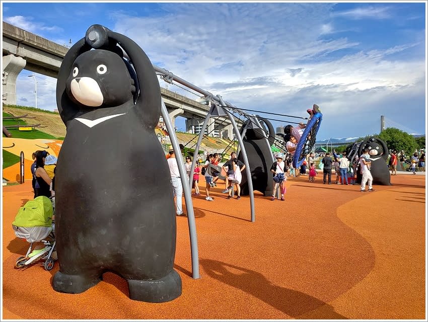 新北大都會公園「熊猴森樂園」