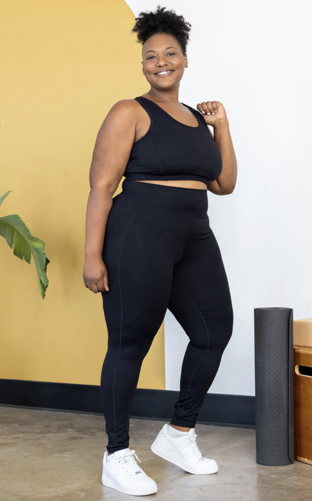 Superfit Hero Clothing Review - plus size yoga clothing, leggings