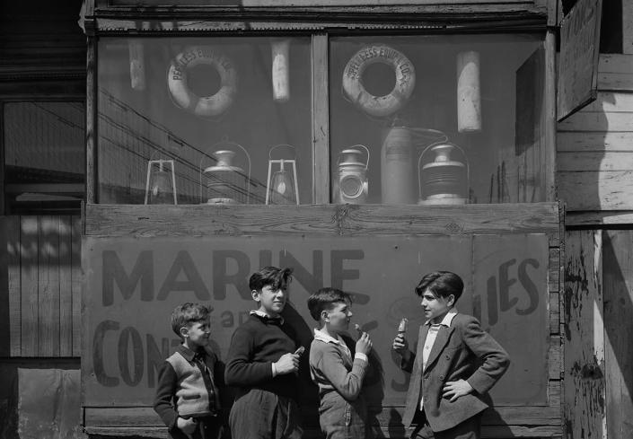 <p>Four boys, near Fulton Fish Market, 1946. (© Todd Webb Archive) </p>