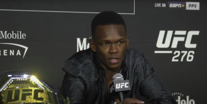 Israel Adesanya criticized reporters at UFC 276.