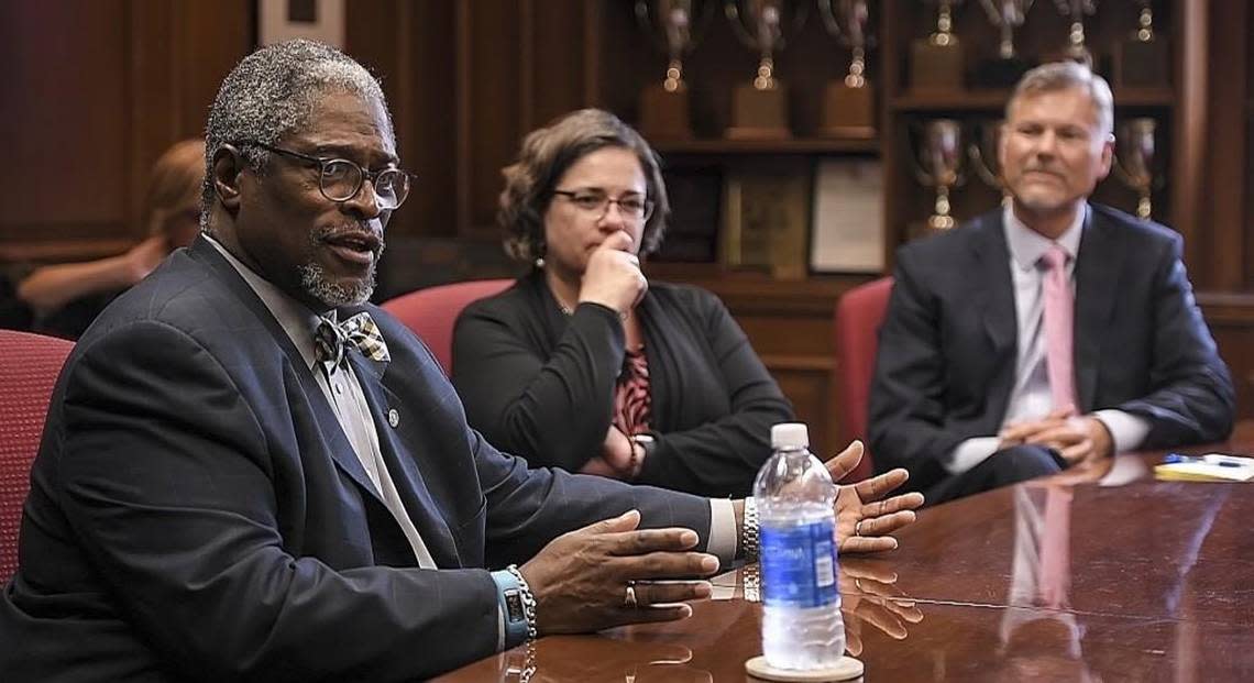 In 2017, then-Kansas City Mayor Sly James, left, Jolie Justus, chairwoman of the city’s aviation committee, and Burns & McDonnell CEO Ray Kowalik spoke to The Star editorial board about a proposal for Burns & McDonnell to finance the construction of a new terminal at KCI.