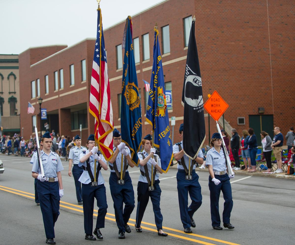 Memorial Day parade returns in Mishawaka for the first time since 2019