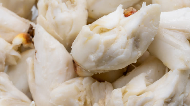 Jumbo lump crab meat