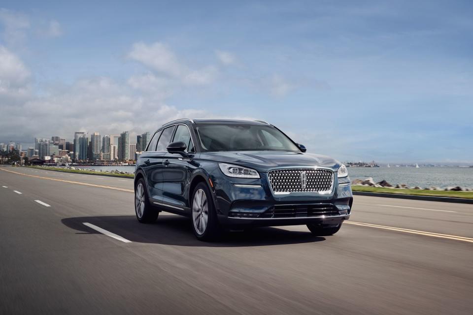 <p>The Lincoln Corsair shares a platform with the redesigned-for-2020 Ford Escape, although the Lincoln adopts its own suspension and steering tuning, optional adaptive dampers, and a revised multilink rear suspension.</p>