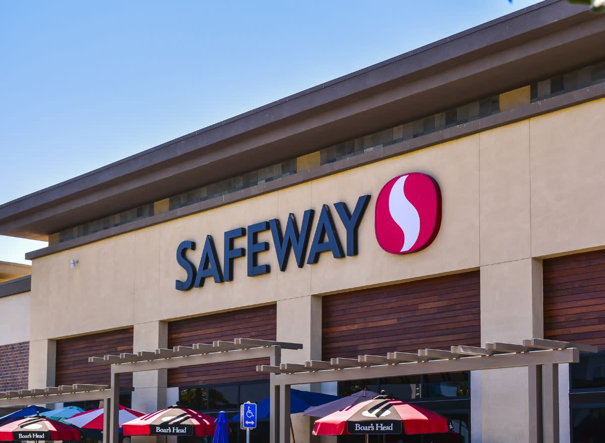 Safeway exterior