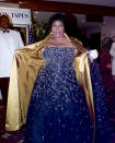 <p>Aretha Franklin präsentiert den Fotografen beim jährlichen White House Correspondents’ Association Dinner ihr trägerloses, besticktes blaues Strasskleid. (Foto von Ron Sachs/Consolidated News Pictures/Getty Images) </p>