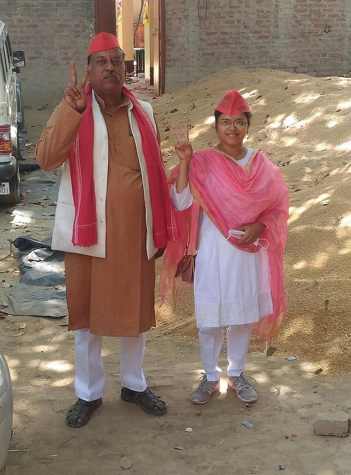 Akanksha Vajpayee, who is contesting the election of District Panchayat
