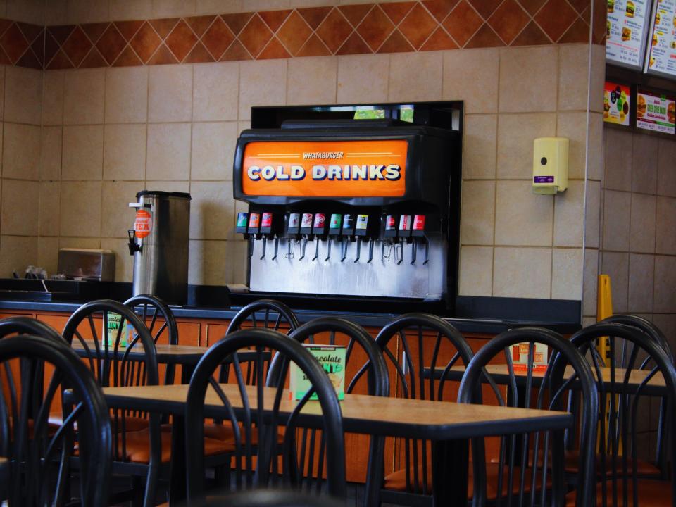 whataburger drinks station