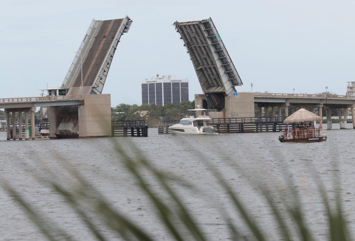 The Main Street Bridge in Daytona Beach, a Bascule bridge that elevates the road from two sides, is considered structurally deficient, although safe for traffic. It was built in 1959 and is the oldest of the five spans linking the mainland part of the city to the Beachside.