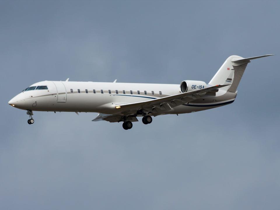 Bombardier Challenger 850 private jet