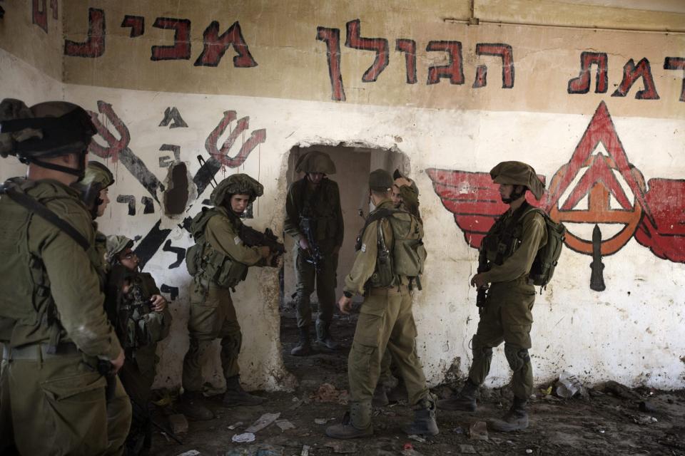 Israeli infantry soldiers of the Golani brigade take part in exercises during their deployment in the Israeli-annexed Golan Heights, near the border with Syria. AFP PHOTO/MENAHEM KAHANA (Photo by MENAHEM KAHANA / AFP) (Photo by MENAHEM KAHANA/AFP via Getty Images)