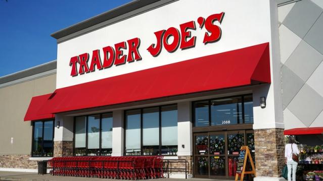 30 Absolute Best Snacks From Trader Joe's, Ranked