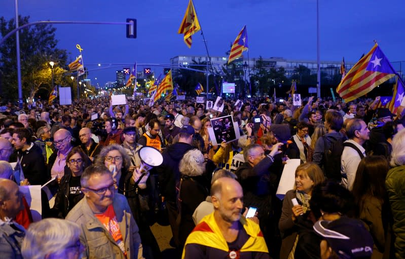 Catalan separatists protest in Barcelona