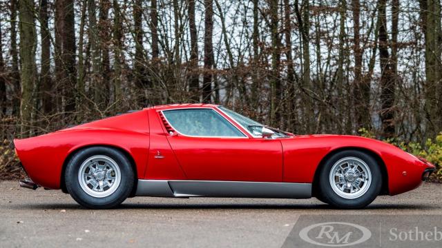 Rod Stewart's Lamborghini Countach Auctions For Record Amount - Yahoo Sports