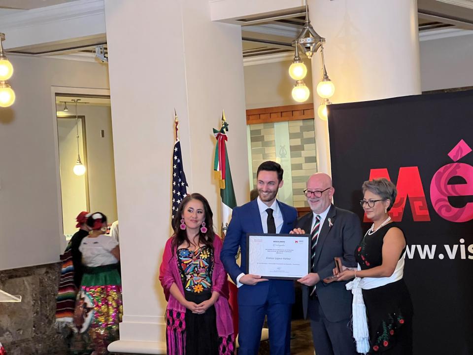 Casa de la Cultura Latino Americana commemorated Mexican Independence Day at a celebration at the Nashville Symphony, Sept. 12, 2023. Left to right, Letty Alvarez, Enrico Lopez-Yañez, Mexican Consul General Javier Díaz de León, and Mayra Yu.