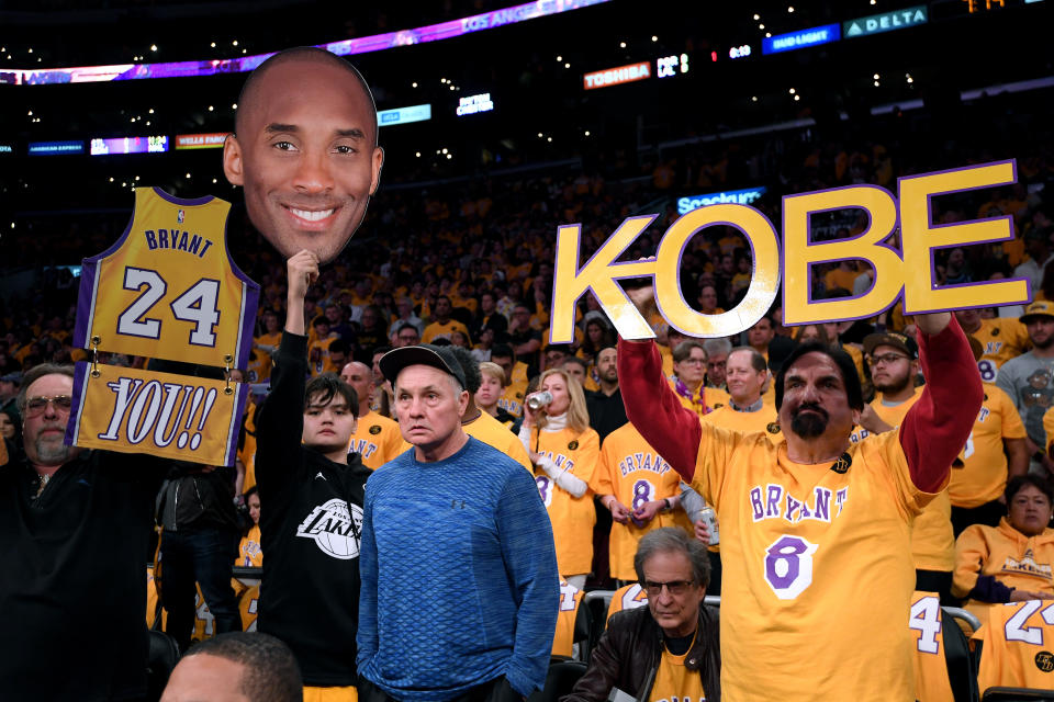 Aficionados de Los Angeles Lakers durante el partido ante Portland Trail Blazers. Getty Images