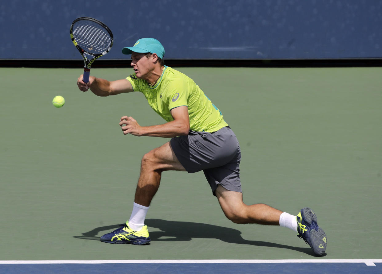 JC Aragone en el US Open, Monday, Aug. 28, 2017, in New York. (AP Photo/Frank Franklin II)