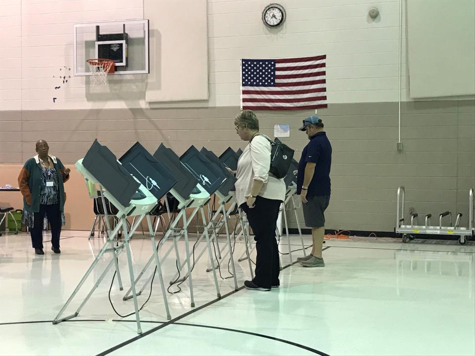 Voters cast their ballots for the 2019 Arlington municipal election at Arlington Middle School.