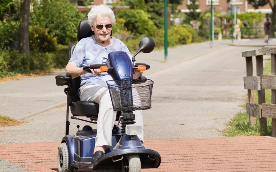 Mobility scooters are involved in an increasing number of accidents on Britain's roads - E+