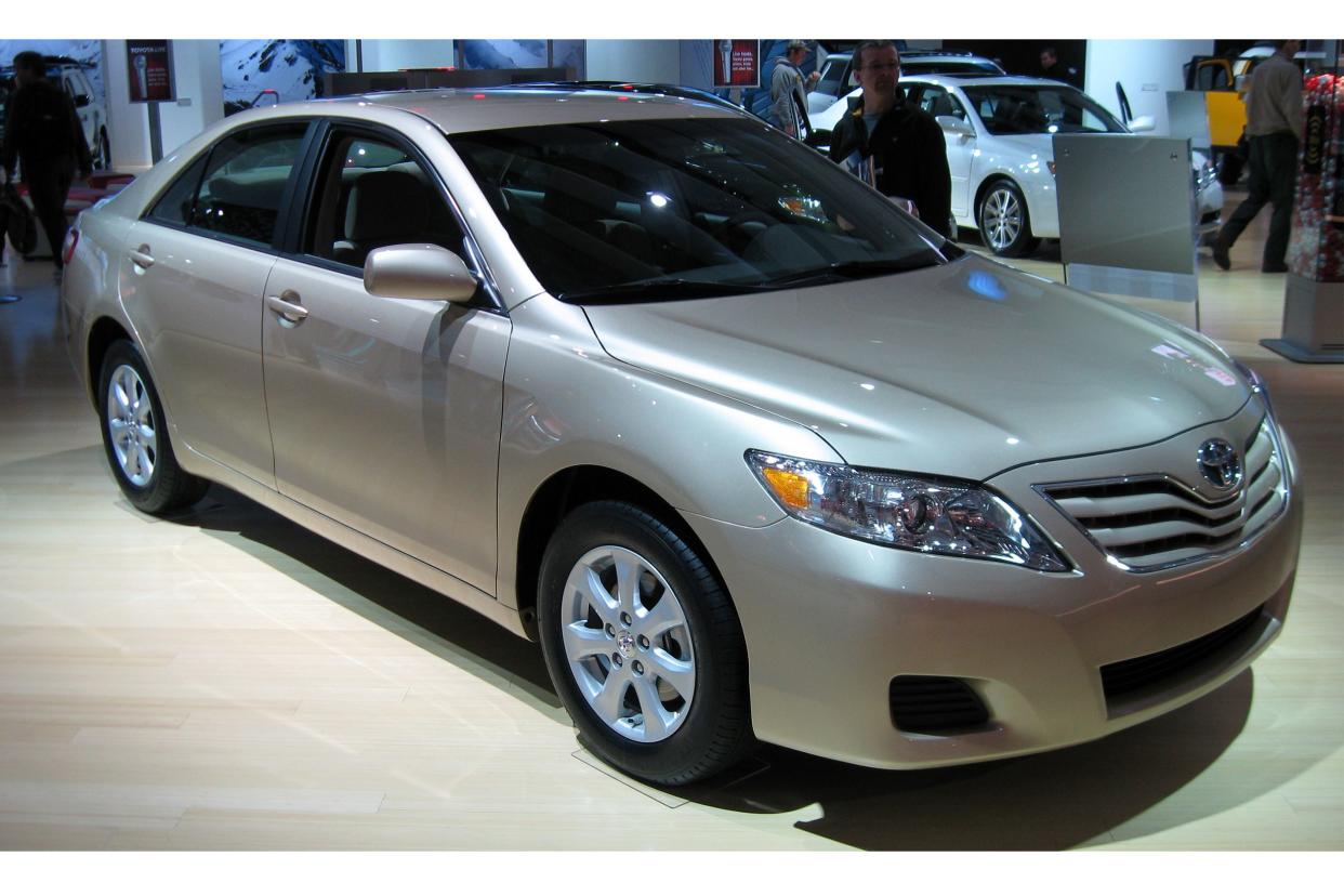 2010: TOYOTA CAMRY