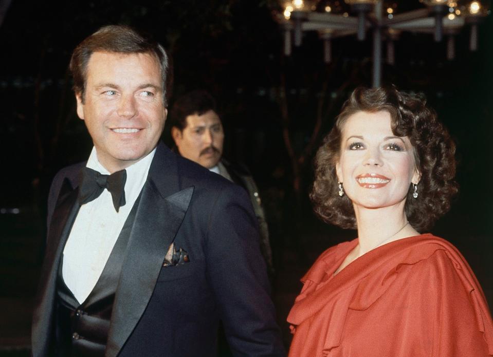 Robert Wagner and his then-wife Natalie Wood arrive at the Academy Awards in Los Angeles on April 3, 1978.