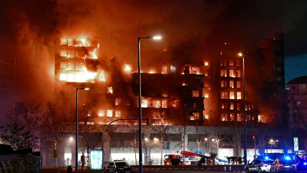 Incendio ocurrido en el barrio valenciano de Campanar el 22 de febrero de 2024. <a href="https://www.rtve.es/play/videos/telediario-2/incendio-valencia-video-edificio-campanar-calcinado-heridos-rescate/15982360/" rel="nofollow noopener" target="_blank" data-ylk="slk:RTVE;elm:context_link;itc:0;sec:content-canvas" class="link ">RTVE</a>