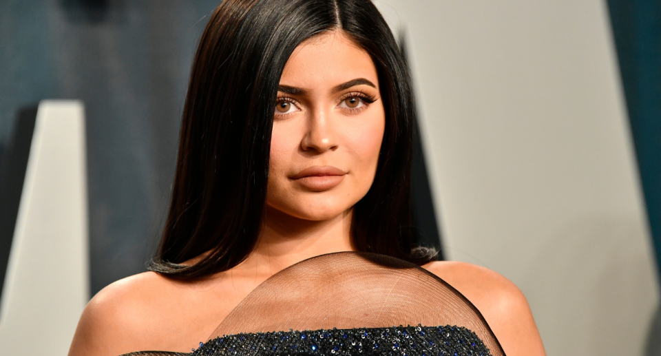 BEVERLY HILLS, CALIFORNIA - FEBRUARY 09: Kylie Jenner attends the 2020 Vanity Fair Oscar Party hosted by Radhika Jones at Wallis Annenberg Center for the Performing Arts on February 09, 2020 in Beverly Hills, California. (Photo by Frazer Harrison/Getty Images) 