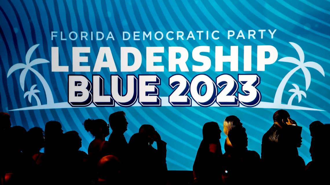 Attendees arrive for the gala at the Florida Democratic Party’s annual Leadership Blue Weekend at the Fontainebleau Hotel in Miami Beach, Florida, on Saturday, July 8, 2023. Al Diaz/adiaz@miamiherald.com