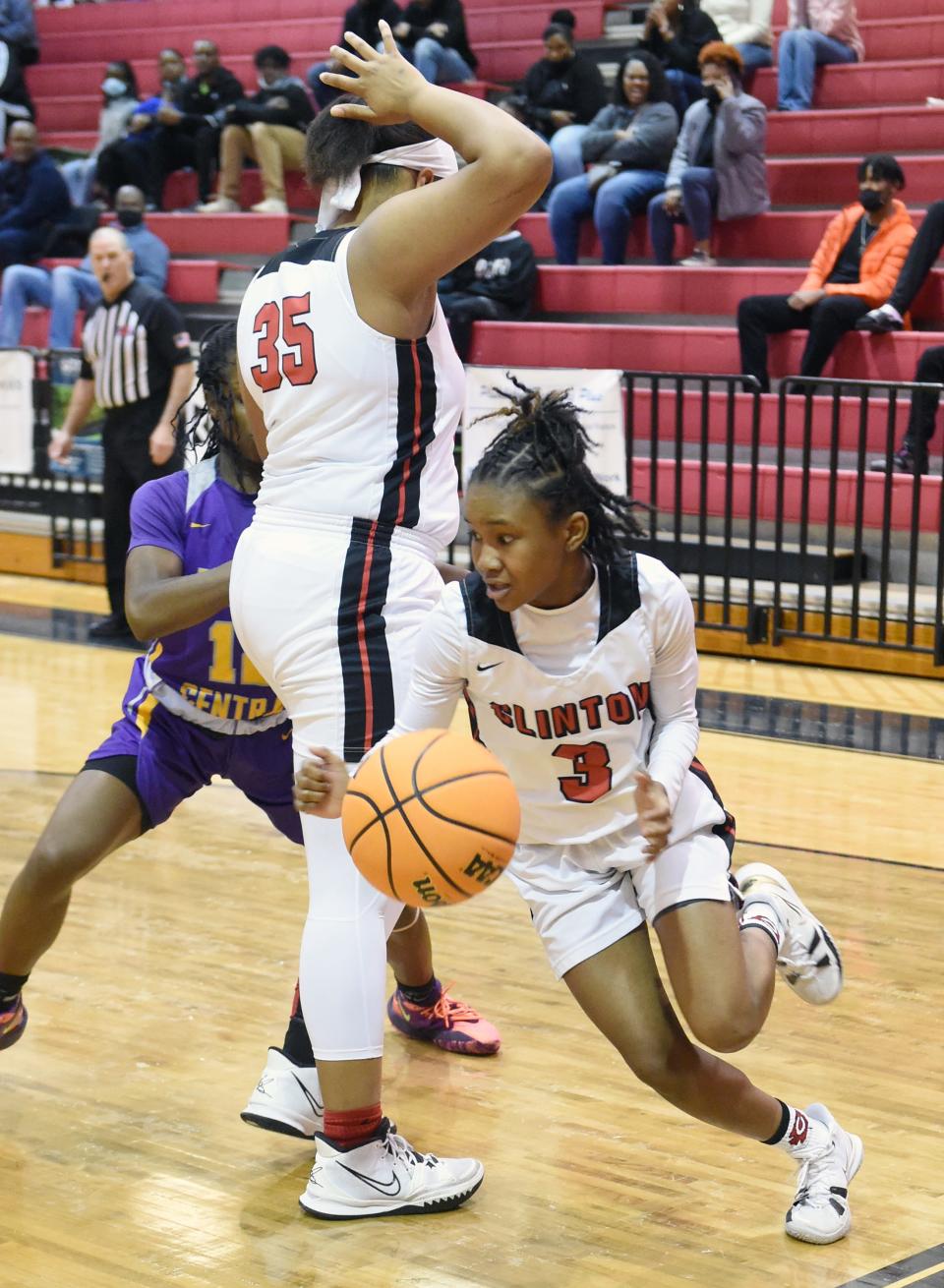 Clinton's Taeler Felton (3) moves in for two against DeSoto Central during round 2 of the MHSAA Girls Basketball Championship in Clinton, Miss., Friday, Feb. 18, 2022.