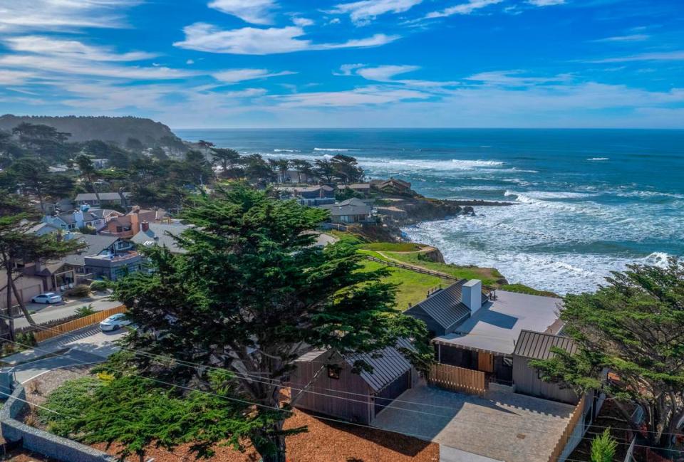 The home sits on Vallemar Bluffs. Curt Walton