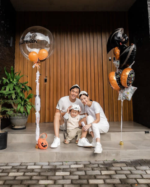 The couple and their son celebrated Halloween last month