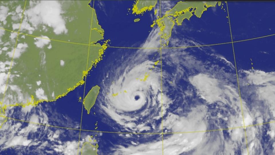 烟花颱風衛星雲圖。（圖／氣象局提供）