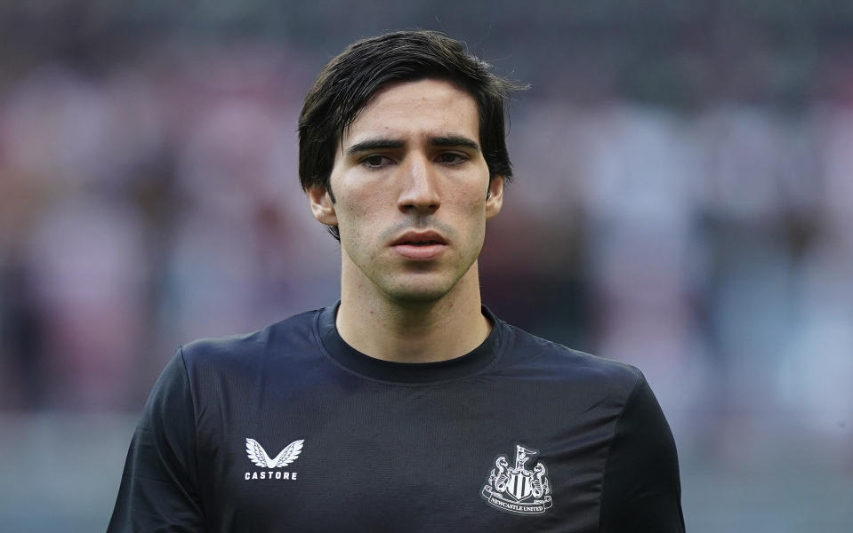 Newcastle's Sandro Tonali looks on during the Champions League match between AC Milan and Newcastle, at San Siro stadium in Milan, Italy, Sept. 19, 2023. Premier League players Sandro Tonali and Nicolò Zaniolo were sent back to their clubs from Italy’s training camp on Thursday, Oct. 12, 2023 after being notified by police of involvement in a betting investigation. (Spada/LaPresse via AP)