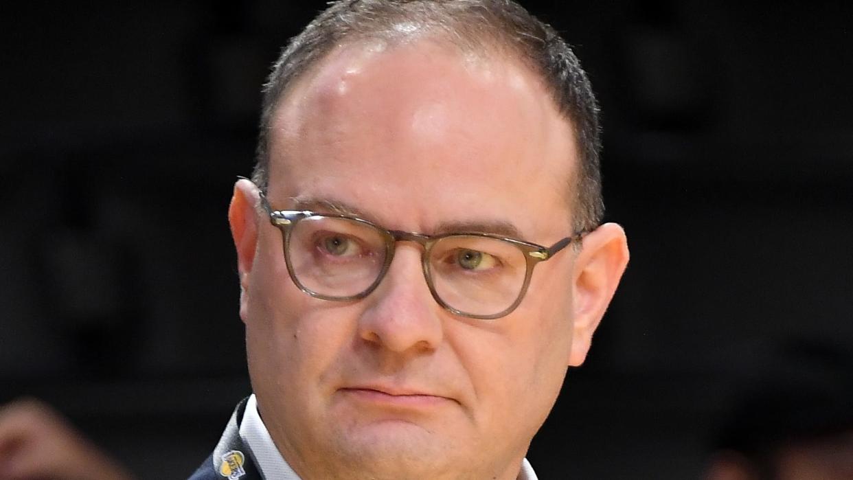 LOS ANGELES, CALIFORNIA - DECEMBER 05: Adrian Wojnarowski attends a basketball game between the Los Angeles Lakers and the Phoenix Suns at Crypto.com Arena on December 05, 2023 in Los Angeles, California. (Photo by Allen Berezovsky/Getty Images)