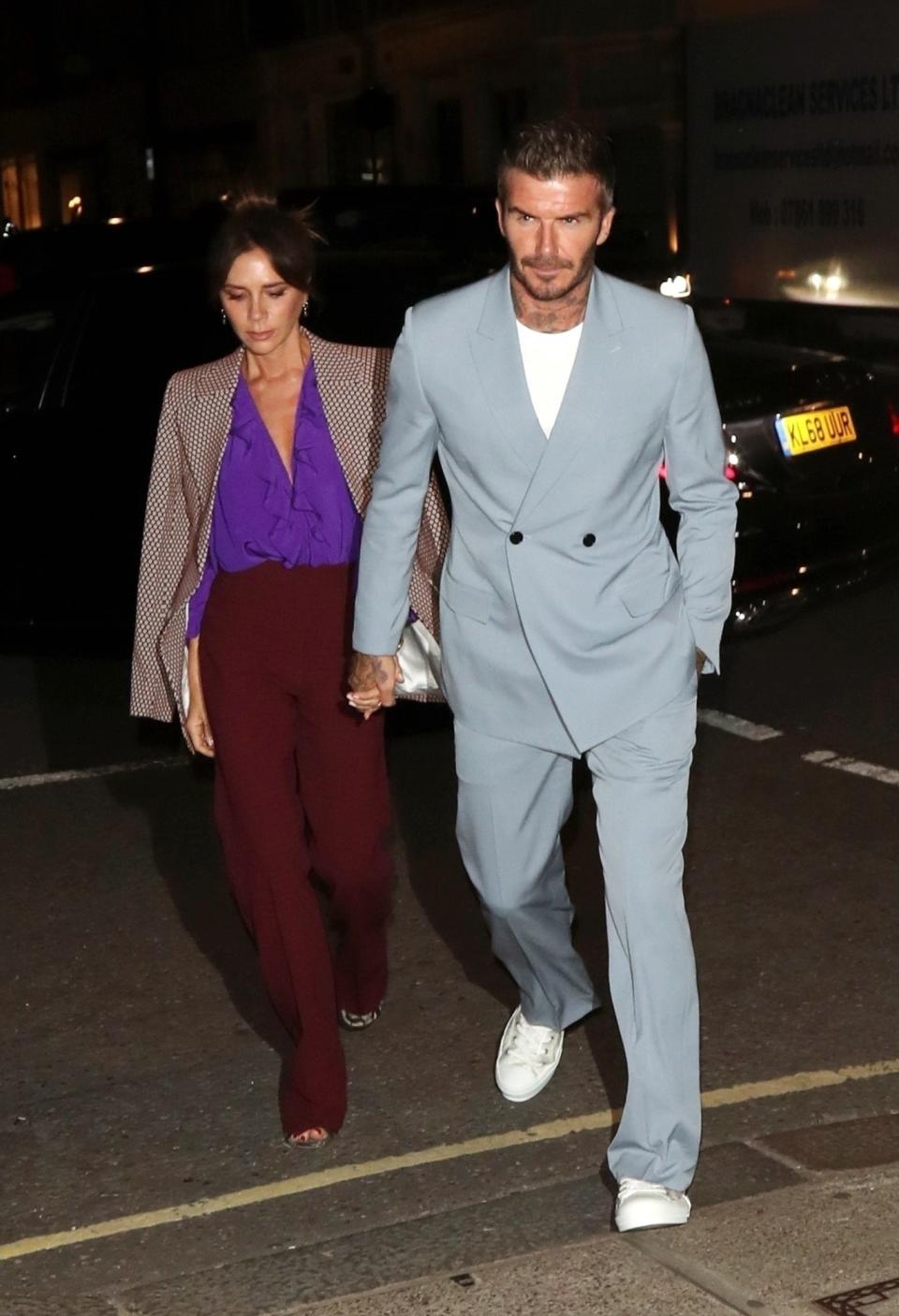 <h1 class="title">Victoria and David Beckham arrive at her private LFW dinner at Harry's Bar in London</h1><cite class="credit">Photo: Backgrid</cite>