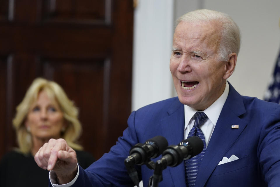 El presidente Joe Biden habla sobre el tiroteo en Uvalde, Texas, en la Casa Blanca en Washington el 24 de mayo del 2022. (Foto AP/Manuel Balce Ceneta)