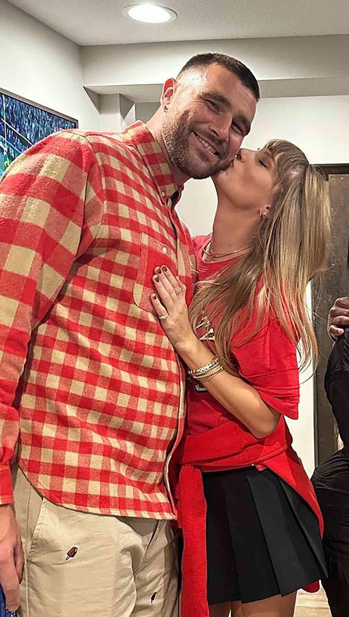 Taylor Swift and Travis Kelce Will Reportedly Spend Christmas and New