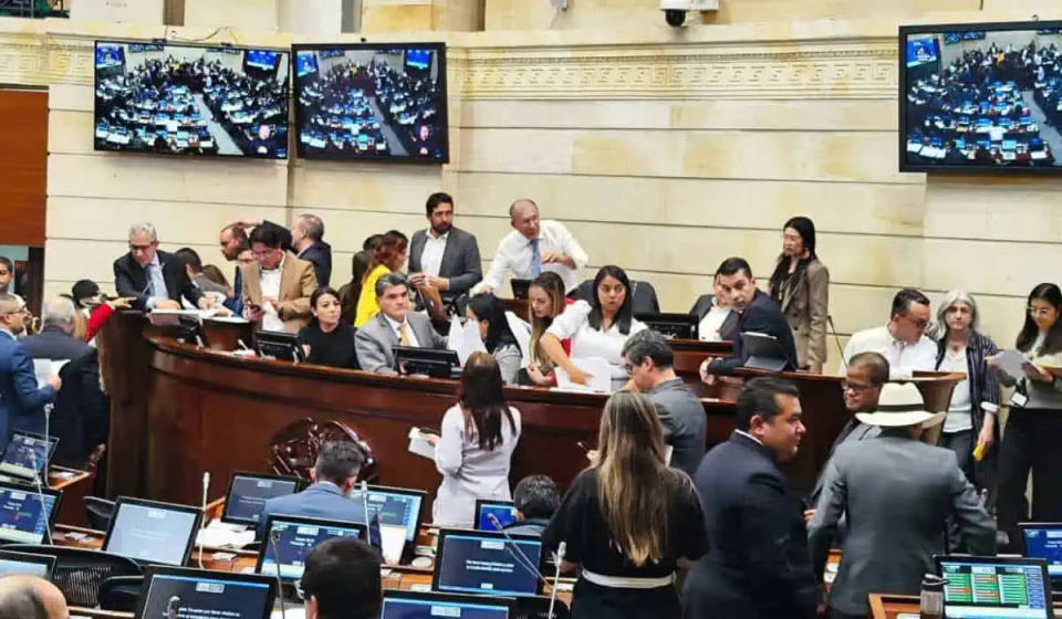 El Congreso avanza con el Plan de Desarrollo de Petro y ya lo ha aprobado en más del 50 %. Foto: Prensa Roy Barreras