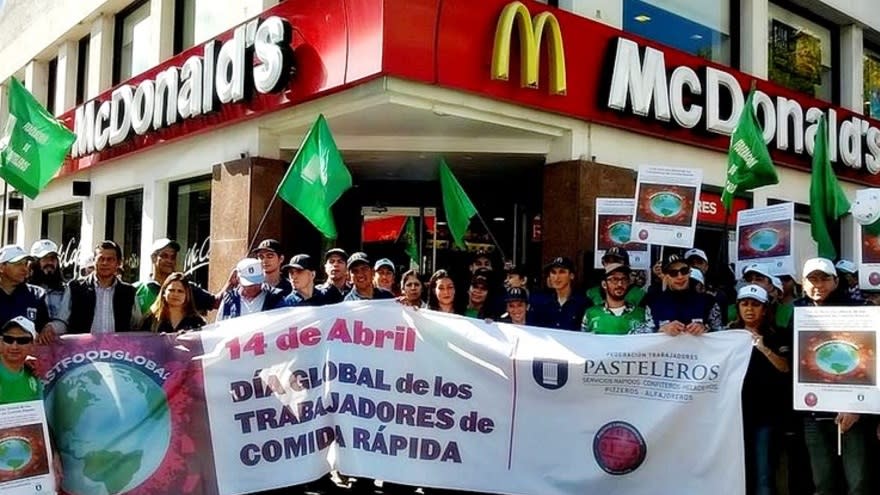 Los trabajadores de comida rápida en Argentina lograron suba anual del 103%.