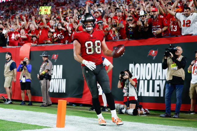 FANTASY FOOTBALL: Travis Kelce the lone elite TE option in our top