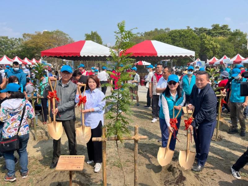 建構南方森活圈　植樹串連屏地綠